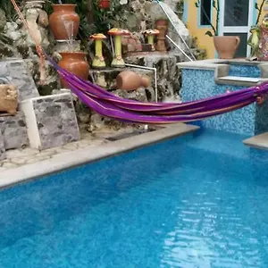 Balcones Apartment